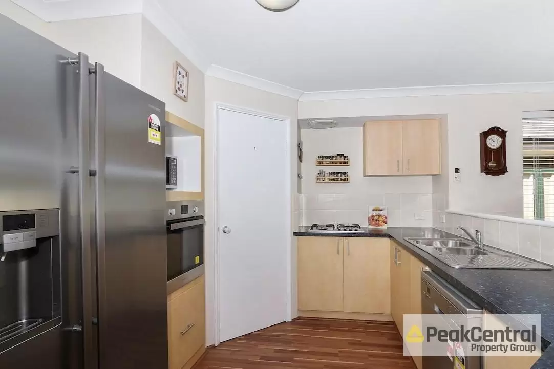 4 Seashells Crescent, Singleton Leased by Peak Central Property Group - image 2