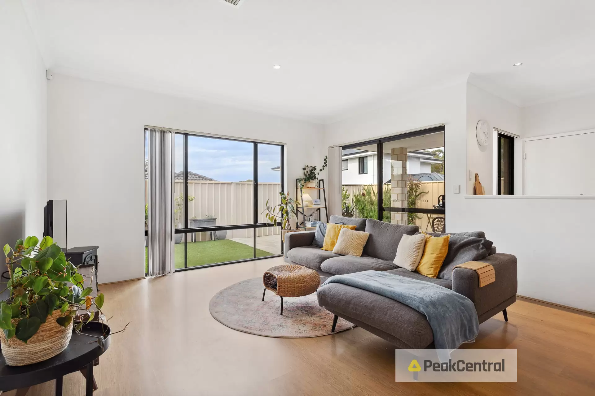 25 Apium Mews, Lake Coogee Leased by Peak Central Property Group - image 2