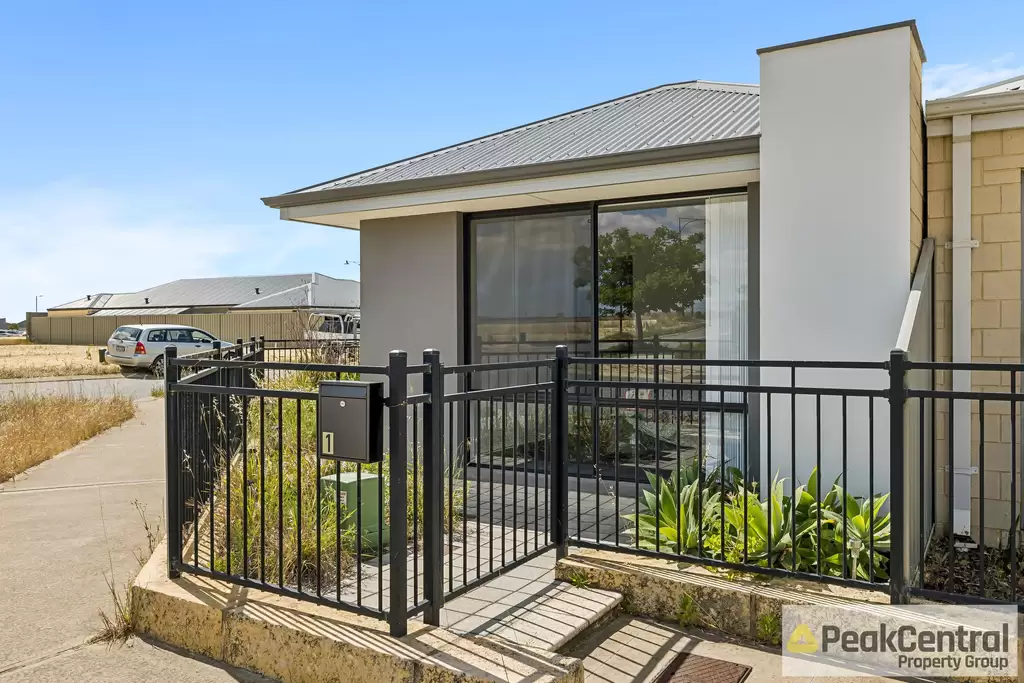1 Paradoxa Road, Hammond Park For Sale by Peak Central Property Group