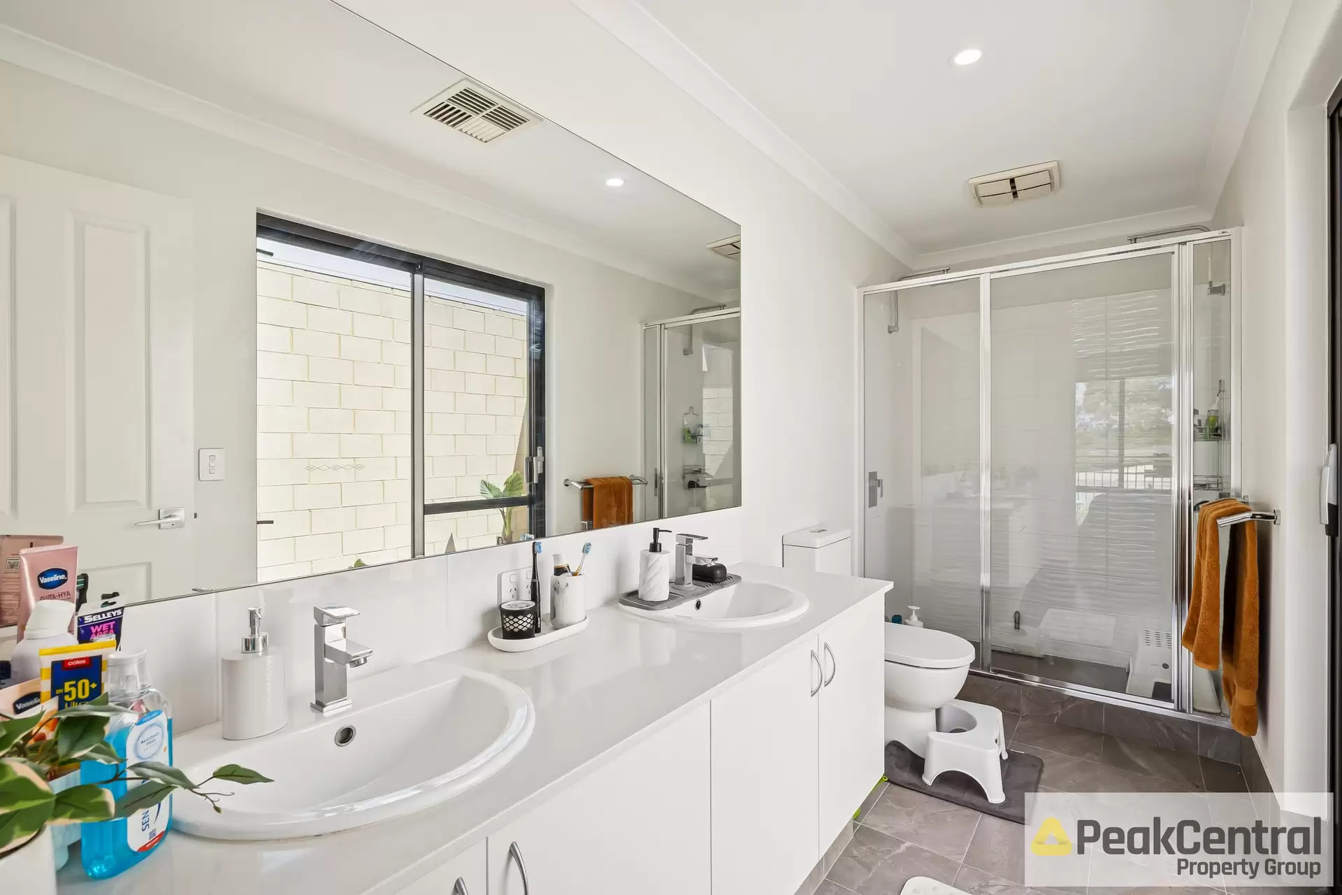 1 Paradoxa Road, Hammond Park For Sale by Peak Central Property Group - image 1