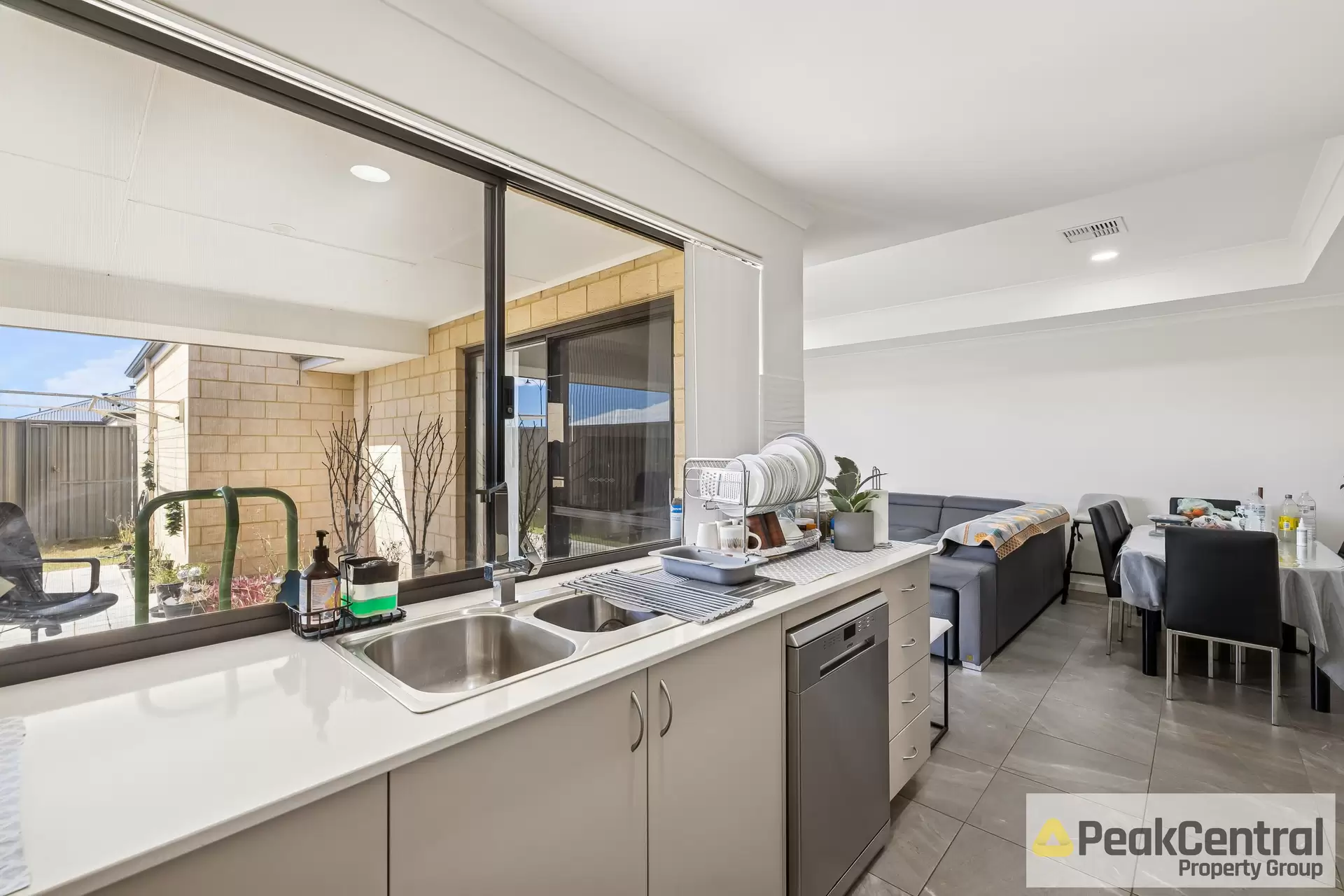 1 Paradoxa Road, Hammond Park For Sale by Peak Central Property Group - image 1