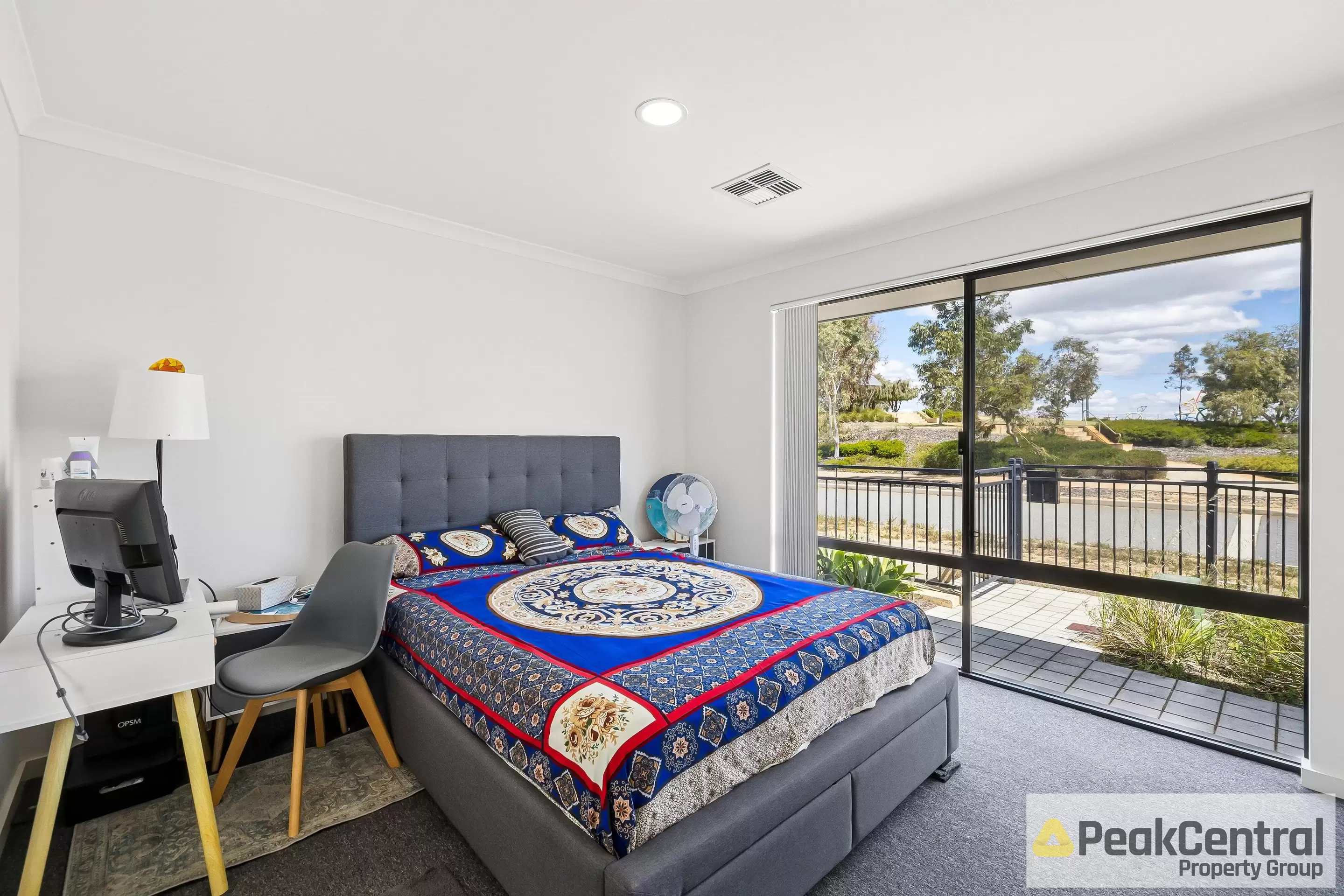 1 Paradoxa Road, Hammond Park For Sale by Peak Central Property Group - image 9