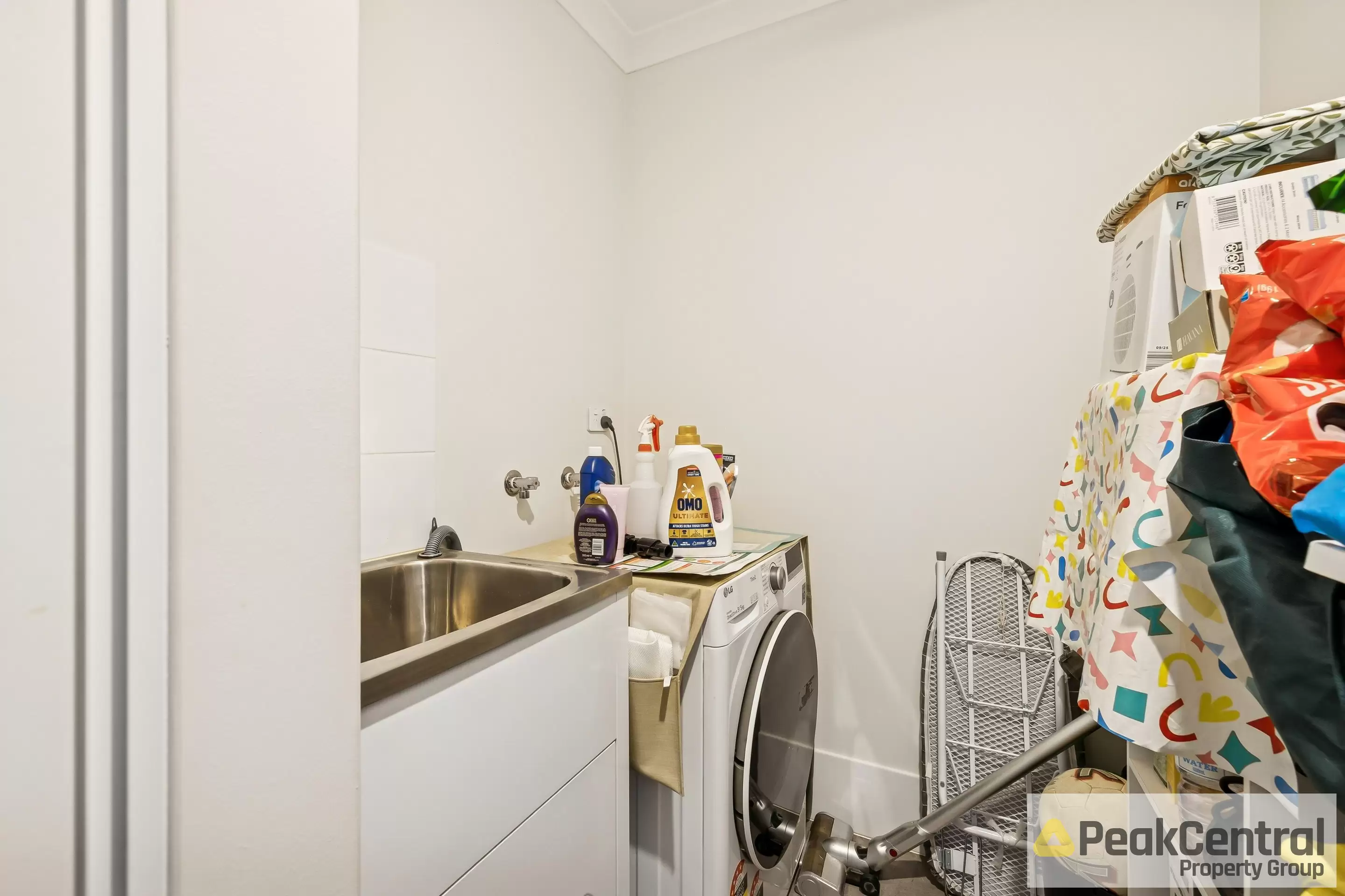 1 Paradoxa Road, Hammond Park For Sale by Peak Central Property Group - image 14
