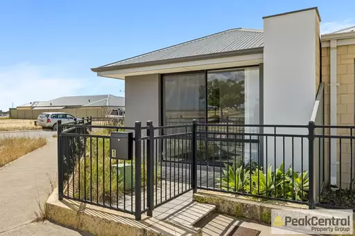 1 Paradoxa Road, Hammond Park For Sale by Peak Central Property Group