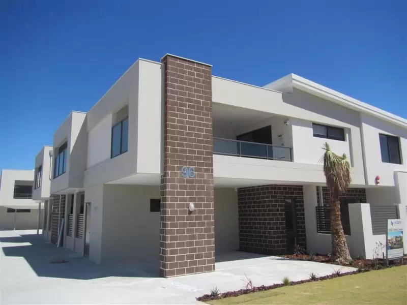 3/96 Cohn Street, Kewdale Leased by Peak Central Property Group - image 1