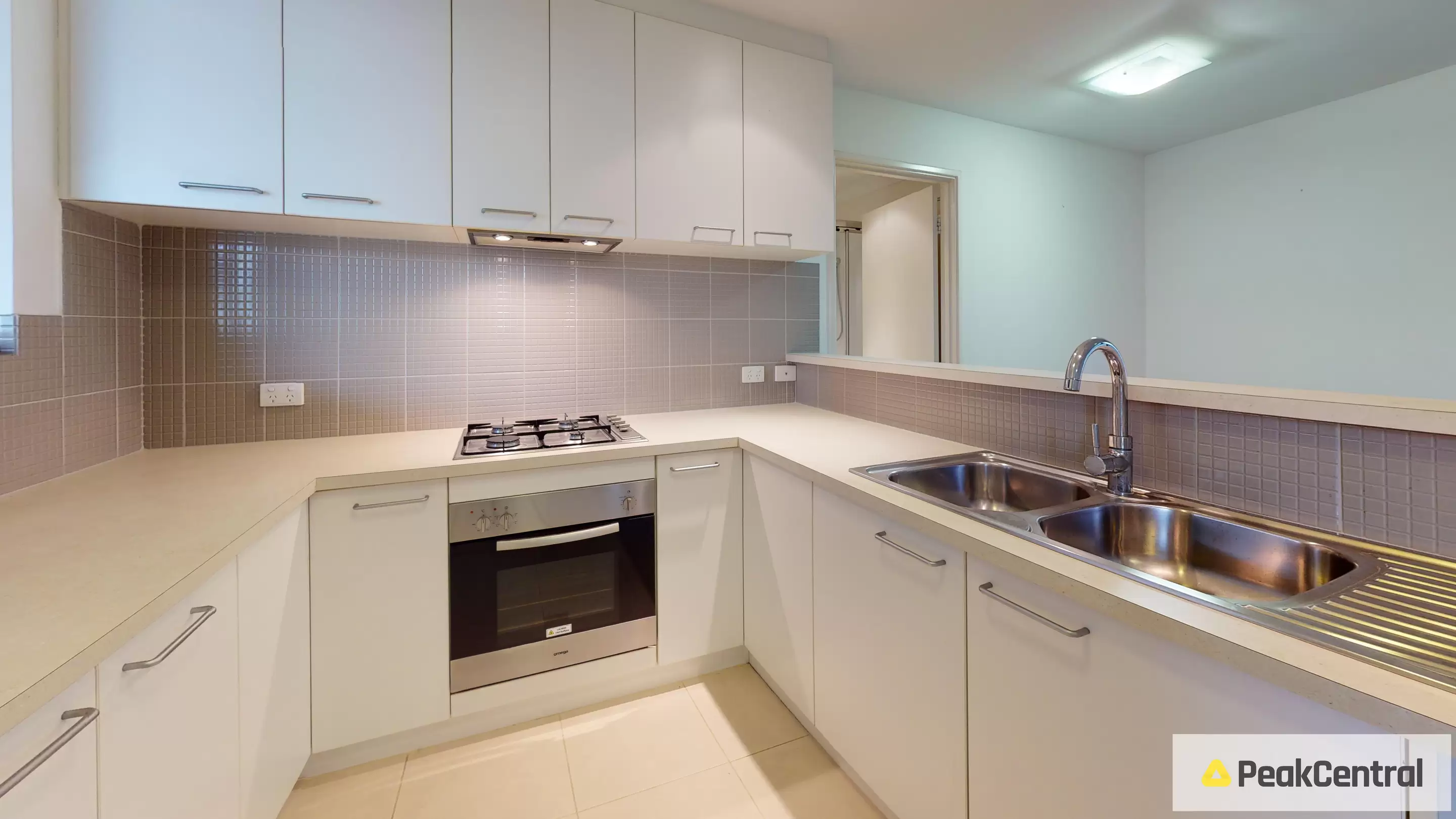 6/2 Stockton Bend, Cockburn Central Sold by Peak Central Property Group - image 2