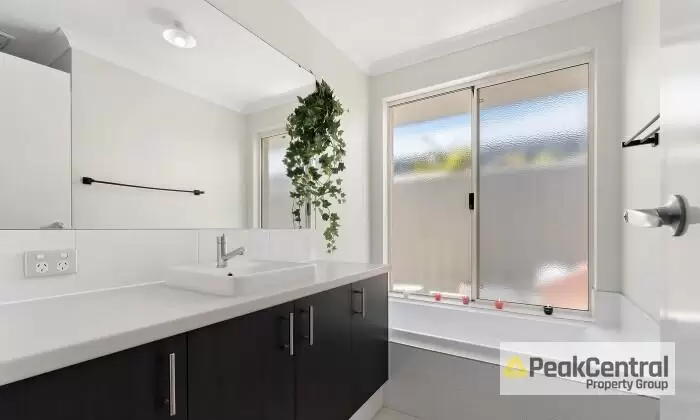 1 Payanna Grange, Lakelands For Lease by Peak Central Property Group - image 14