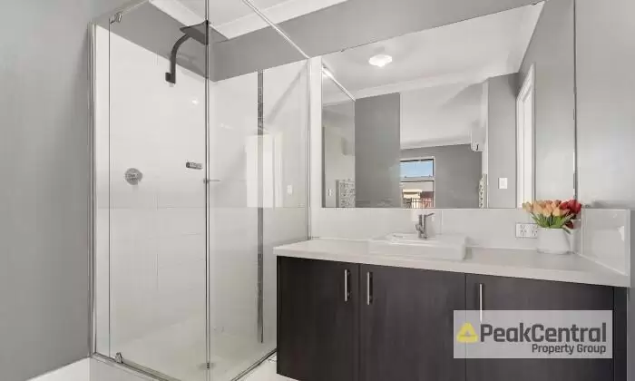 1 Payanna Grange, Lakelands For Lease by Peak Central Property Group - image 5