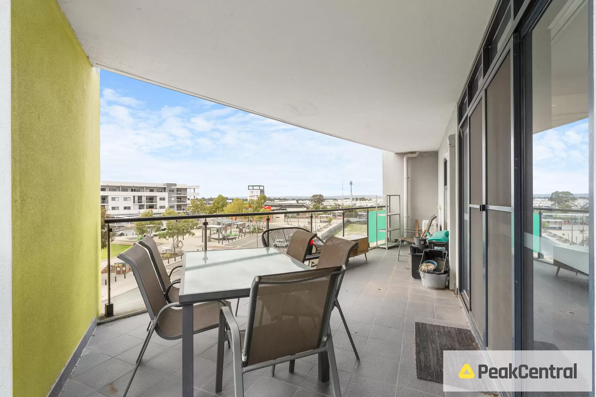 27/2 Points Way, Cockburn Central Sold by Peak Central Property Group - image 1