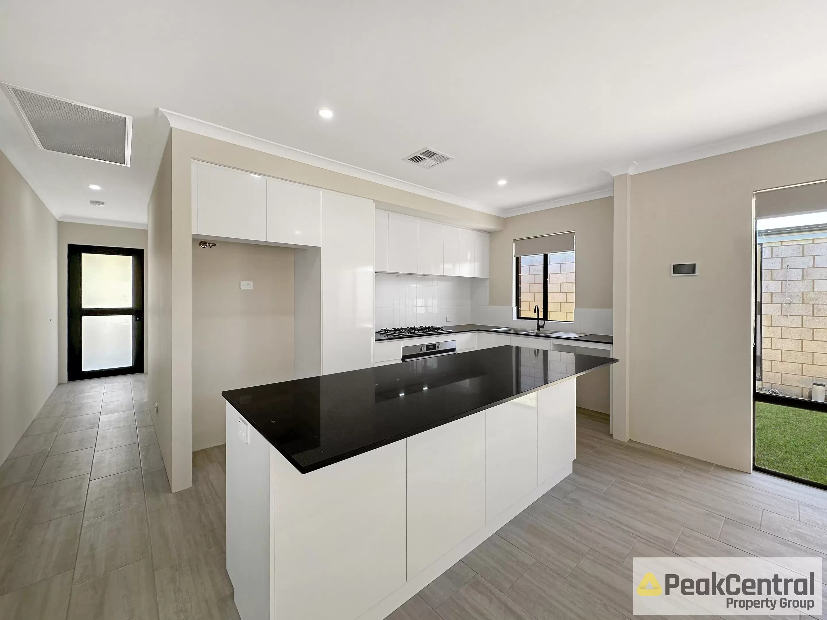 15 Kane Loop, Alkimos Leased by Peak Central Property Group - image 2
