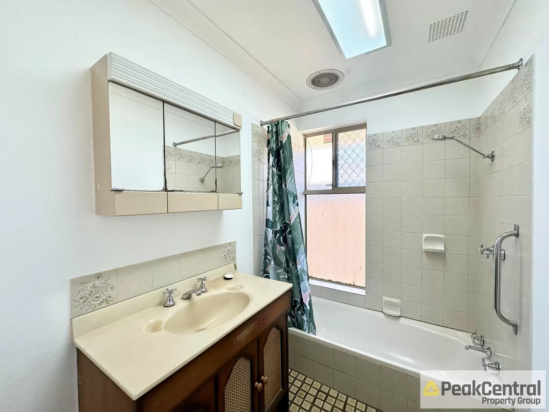 10/5 Merope Close, Rockingham Leased by Peak Central Property Group - image 1