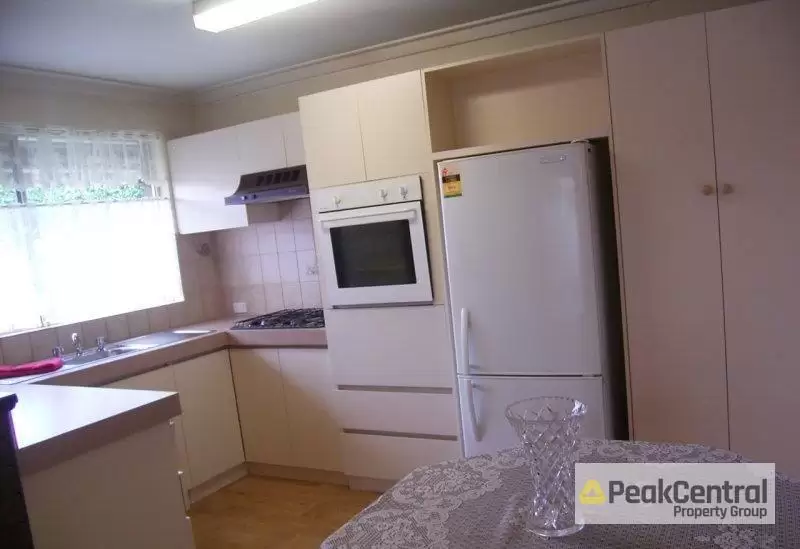 7B Narcissus Avenue, Parkwood Leased by Peak Central Property Group - image 3