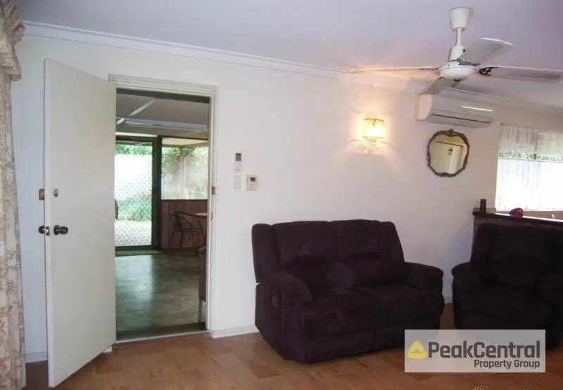 7B Narcissus Avenue, Parkwood Leased by Peak Central Property Group - image 7