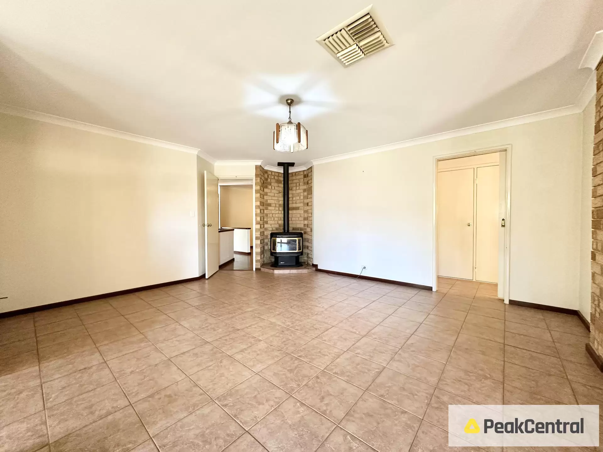 8 Kearsley Rise, Murdoch For Lease by Peak Central Property Group - image 1