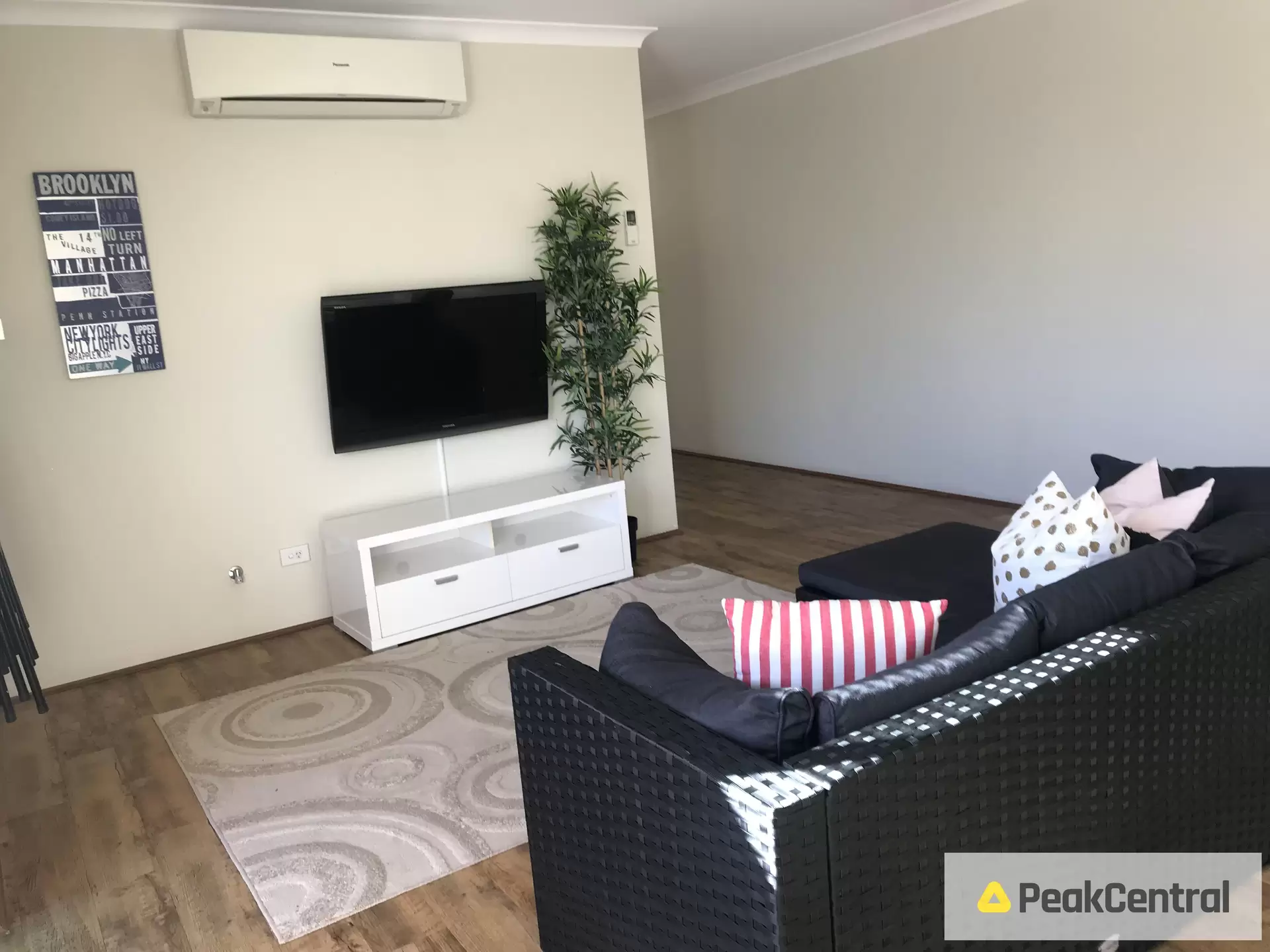 6/61 Whaleback Avenue, Parkwood Leased by Peak Central Property Group - image 1