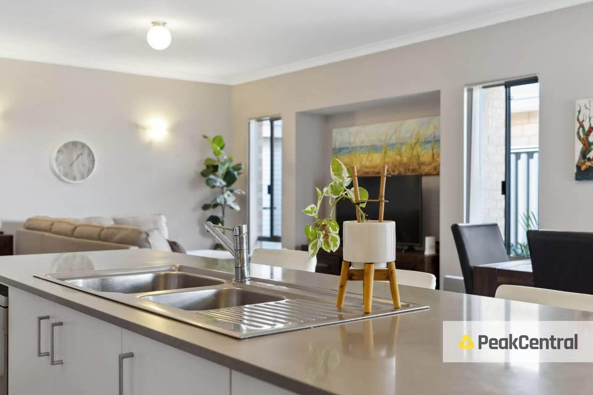 52 Sunstone Boulevard, Treeby Sold by Peak Central Property Group - image 5