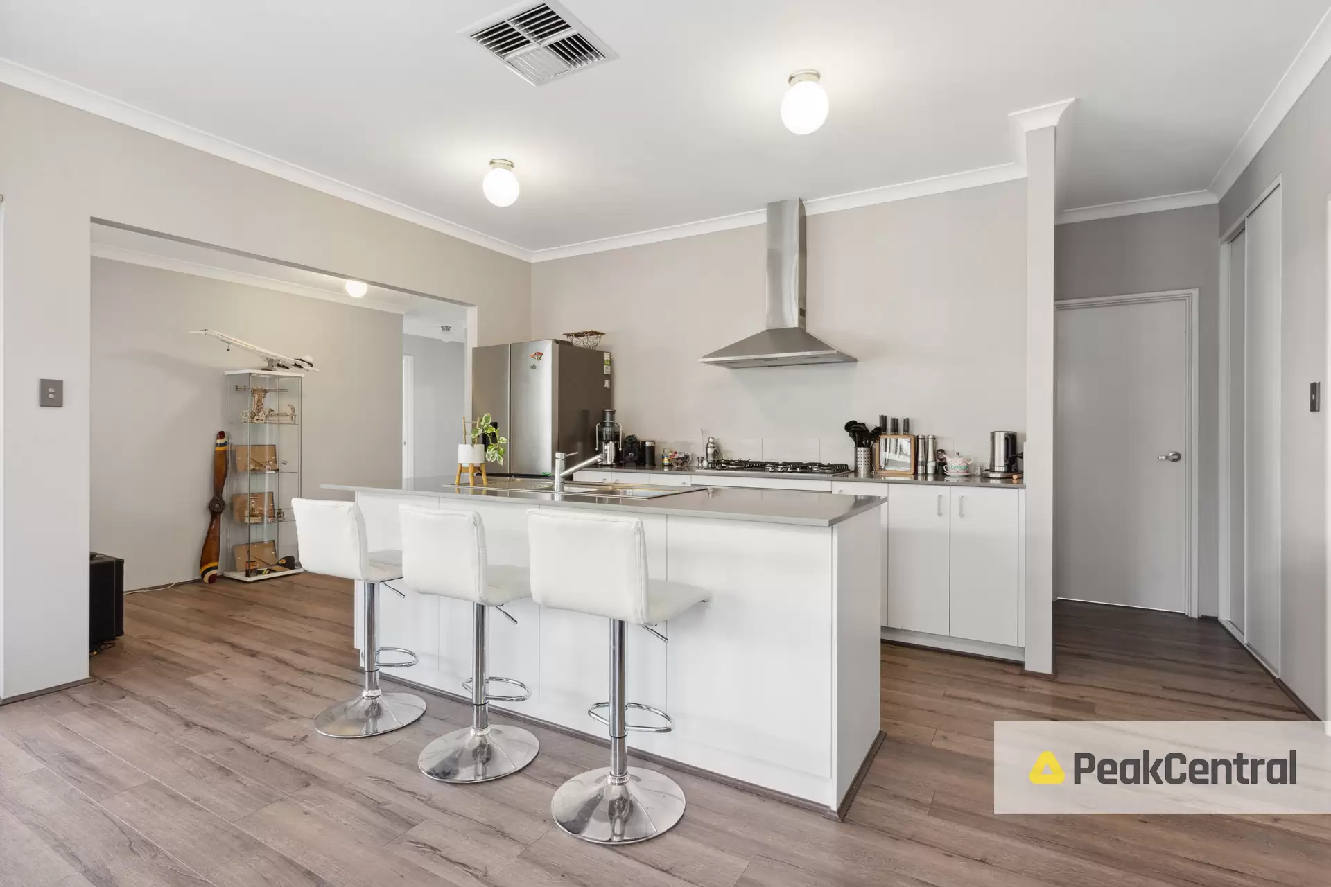 52 Sunstone Boulevard, Treeby Sold by Peak Central Property Group - image 2