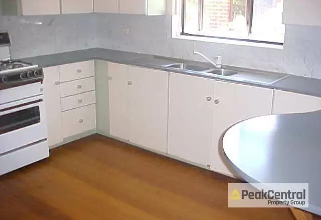 20 King Street, Kensington Leased by Peak Central Property Group - image 2