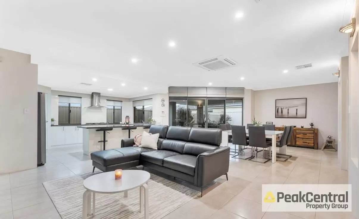 5 Blossom Chase, Aubin Grove Leased by Peak Central Property Group - image 4