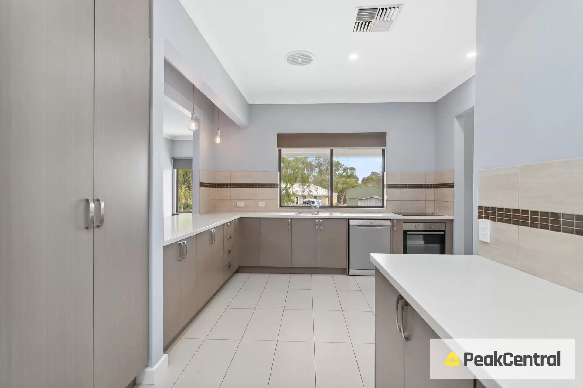 160 Robinson Road, Wandi Sold by Peak Central Property Group - image 4