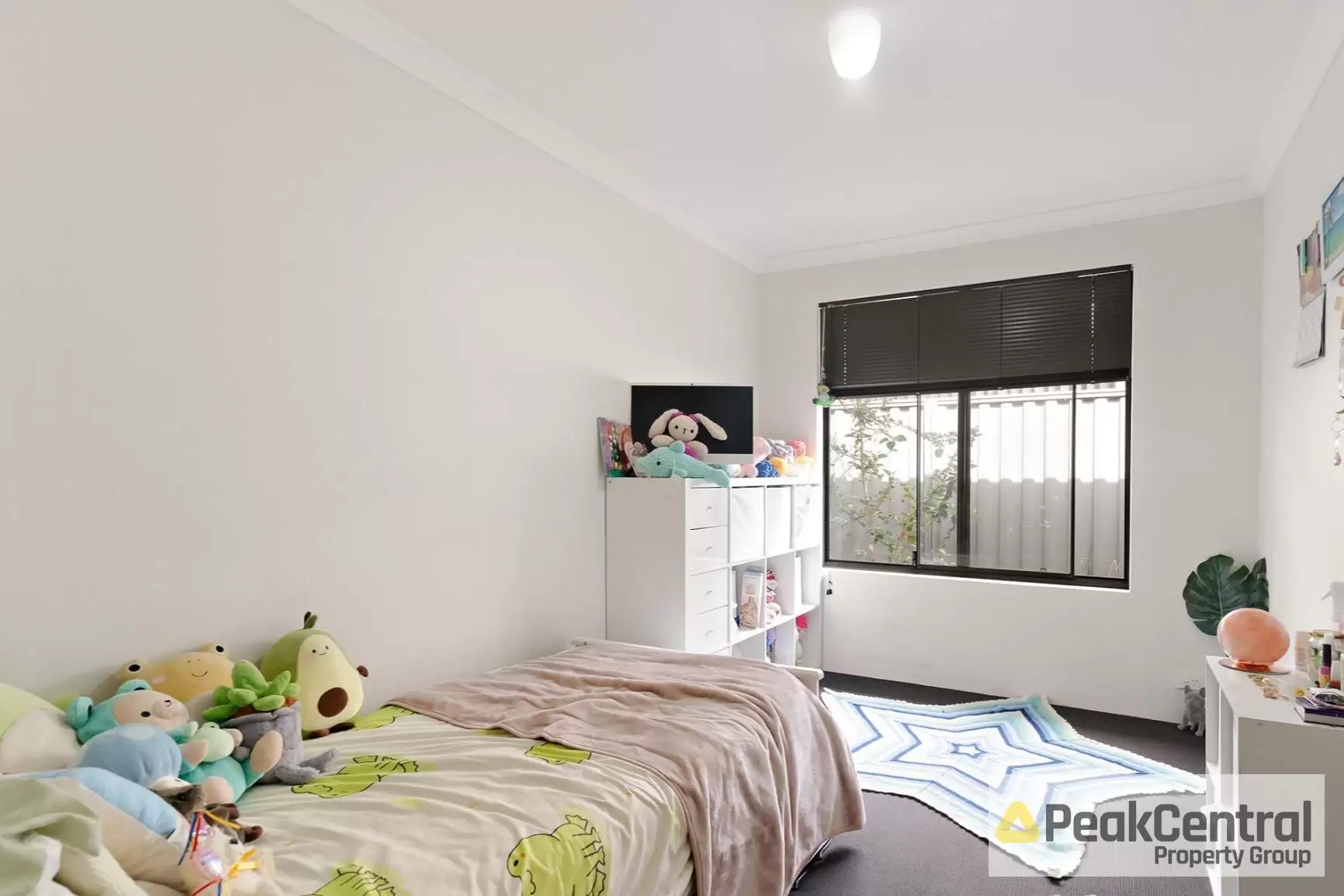 22 Menna Brace, Greenfields Leased by Peak Central Property Group - image 10