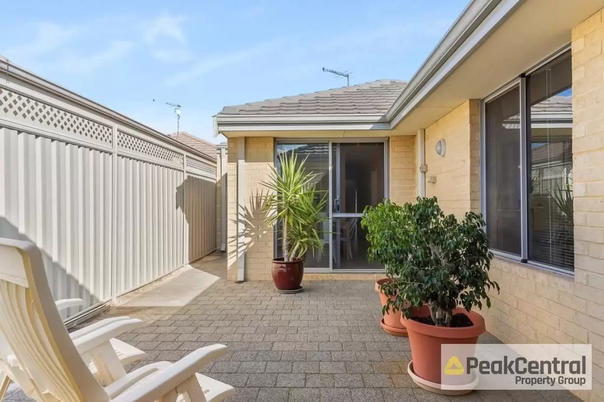33 Adelong Avenue, Golden Bay Leased by Peak Central Property Group - image 15
