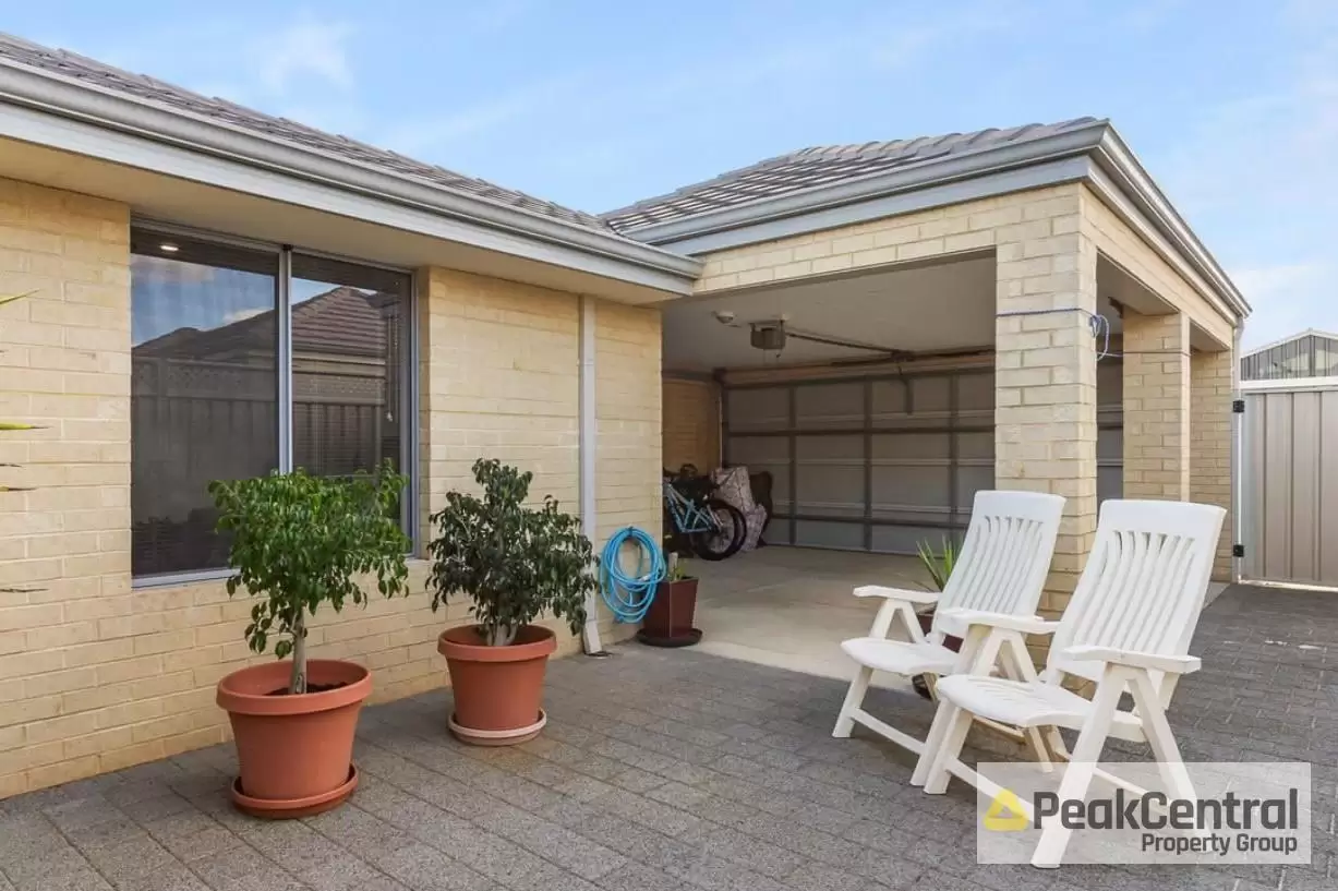 33 Adelong Avenue, Golden Bay Leased by Peak Central Property Group - image 14