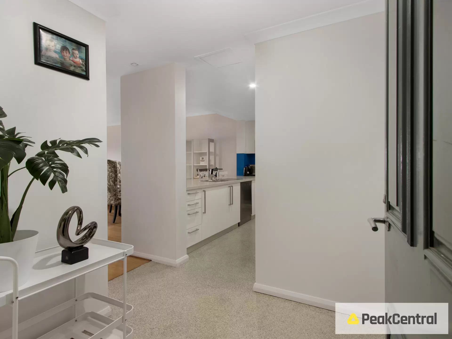 4/7 Railway Terrace, Rockingham Leased by Peak Central Property Group - image 1