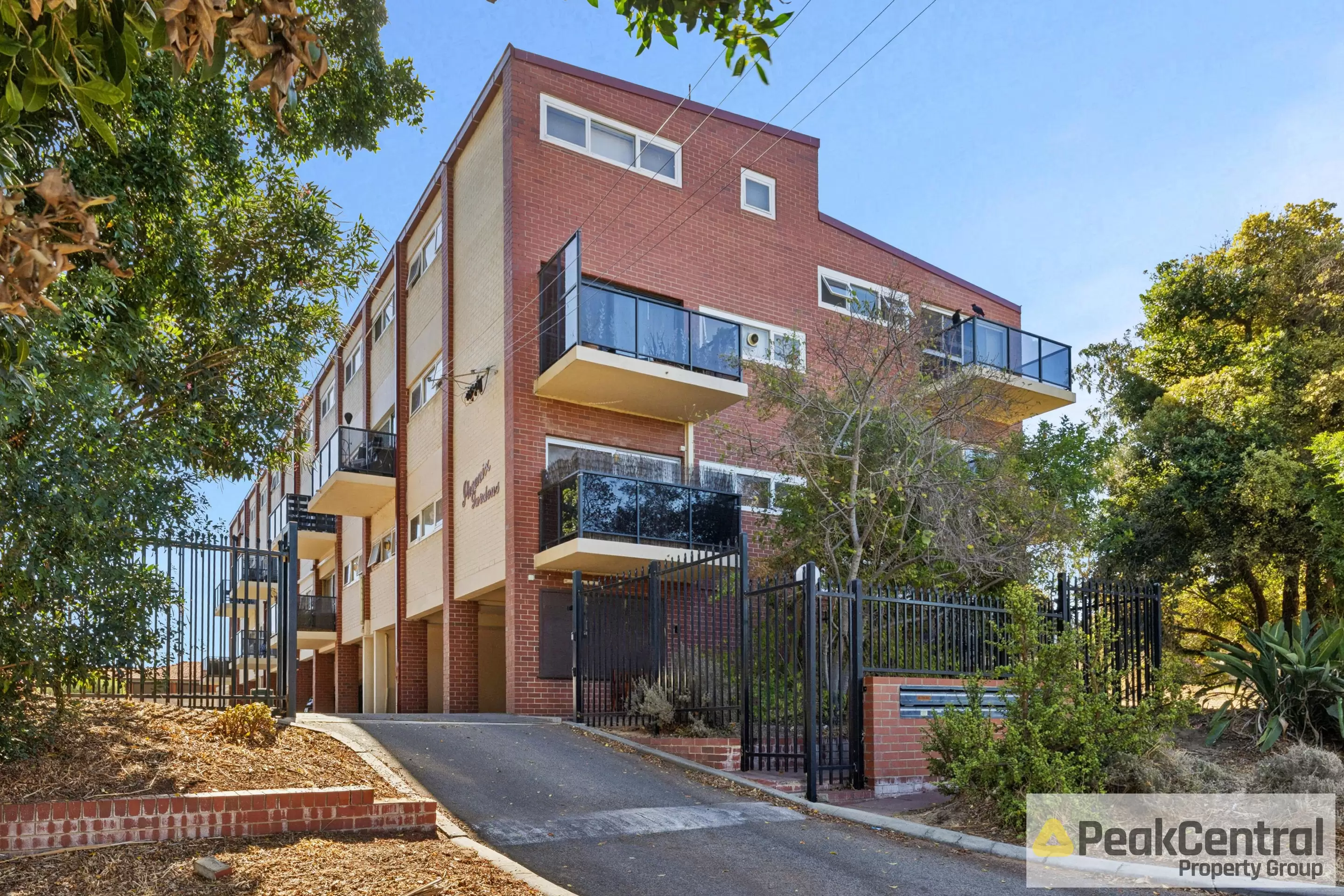 2/37 Paulik Way, Hamilton Hill For Sale by Peak Central Property Group - image 1