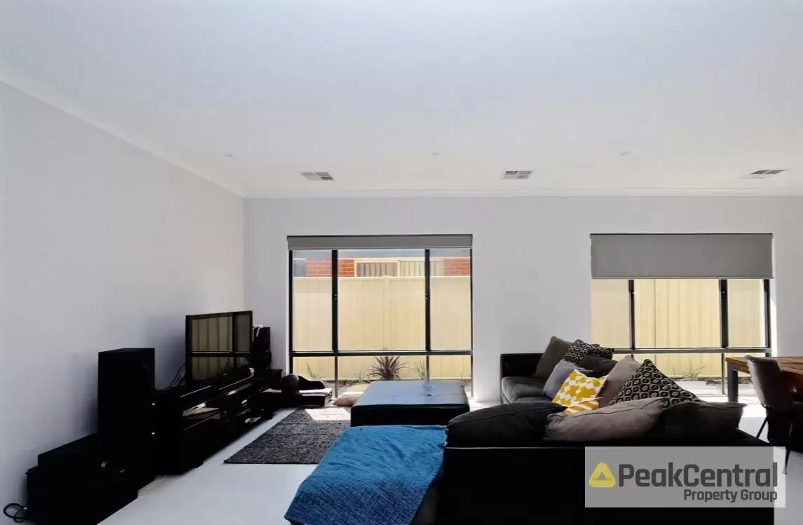 184 Badgerup Avenue, Lakelands Leased by Peak Central Property Group - image 5