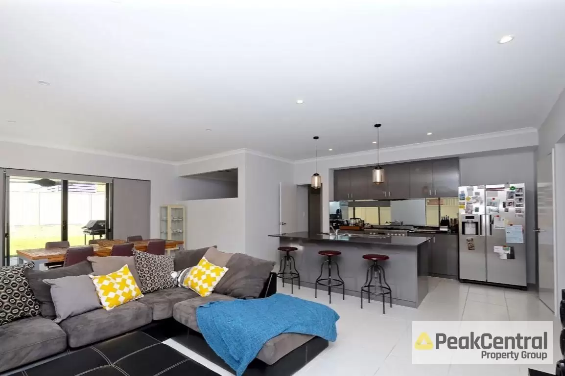 184 Badgerup Avenue, Lakelands Leased by Peak Central Property Group - image 4