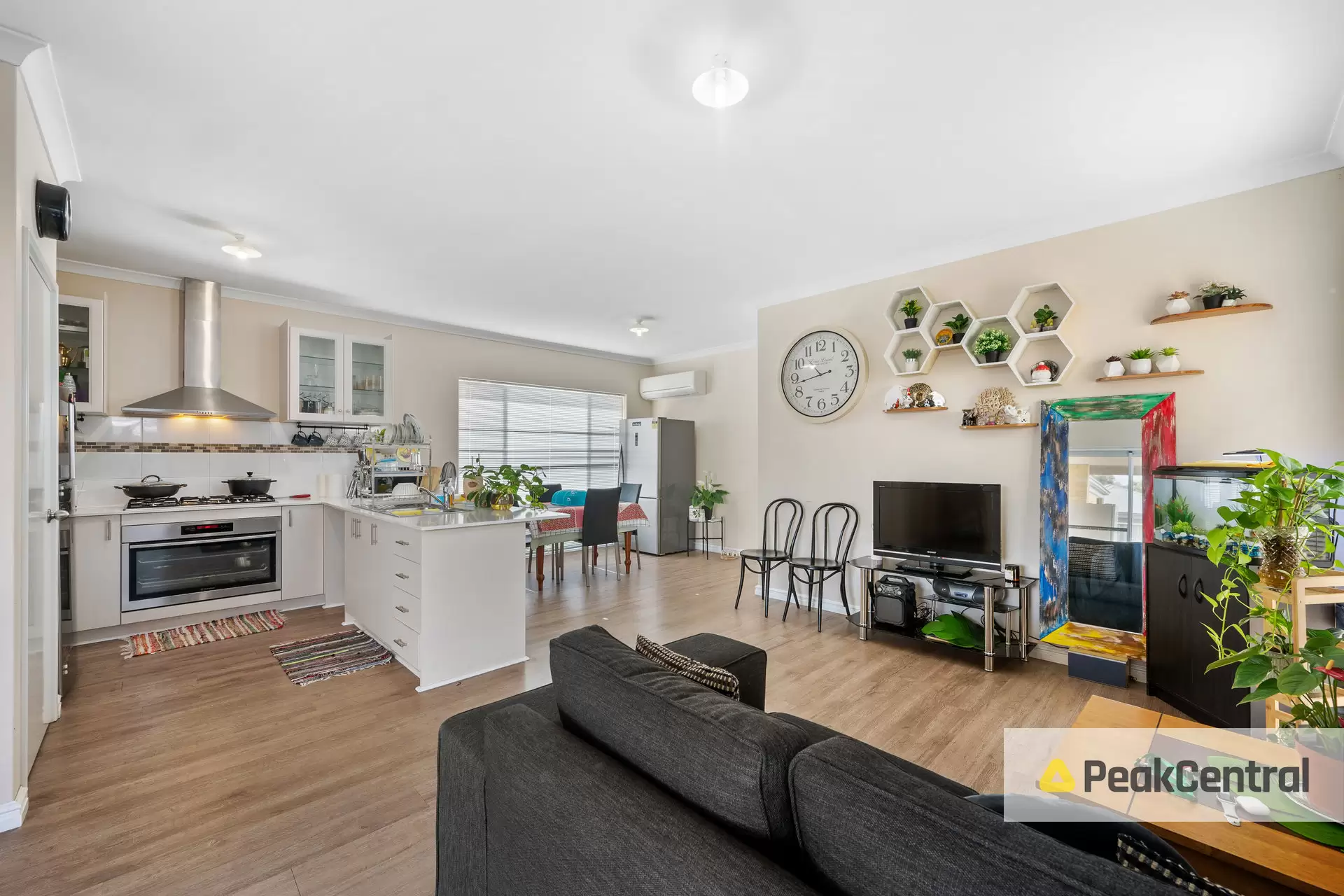 6 Cordata Avenue, Wandi Sold by Peak Central Property Group - image 3