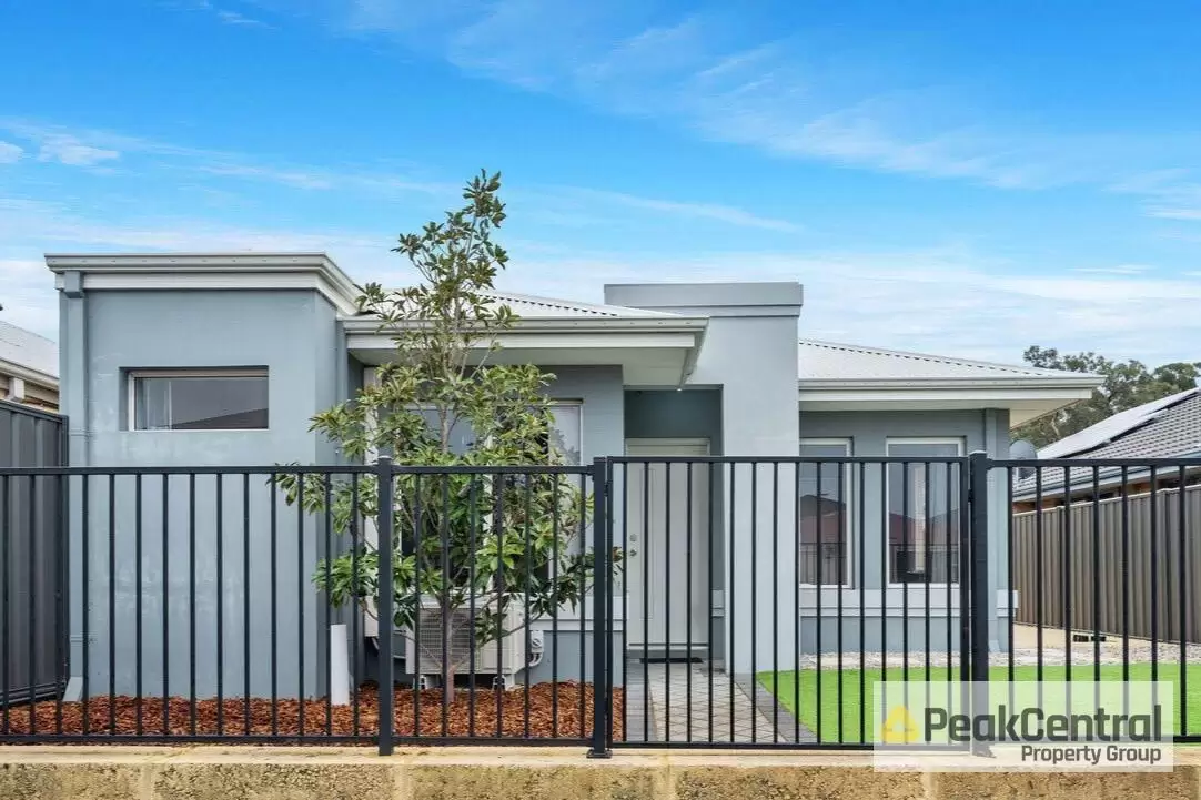 4 Yanga Court, Lakelands Leased by Peak Central Property Group - image 1