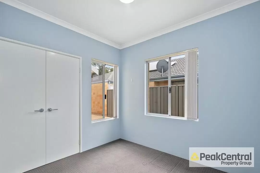 4 Yanga Court, Lakelands Leased by Peak Central Property Group - image 7