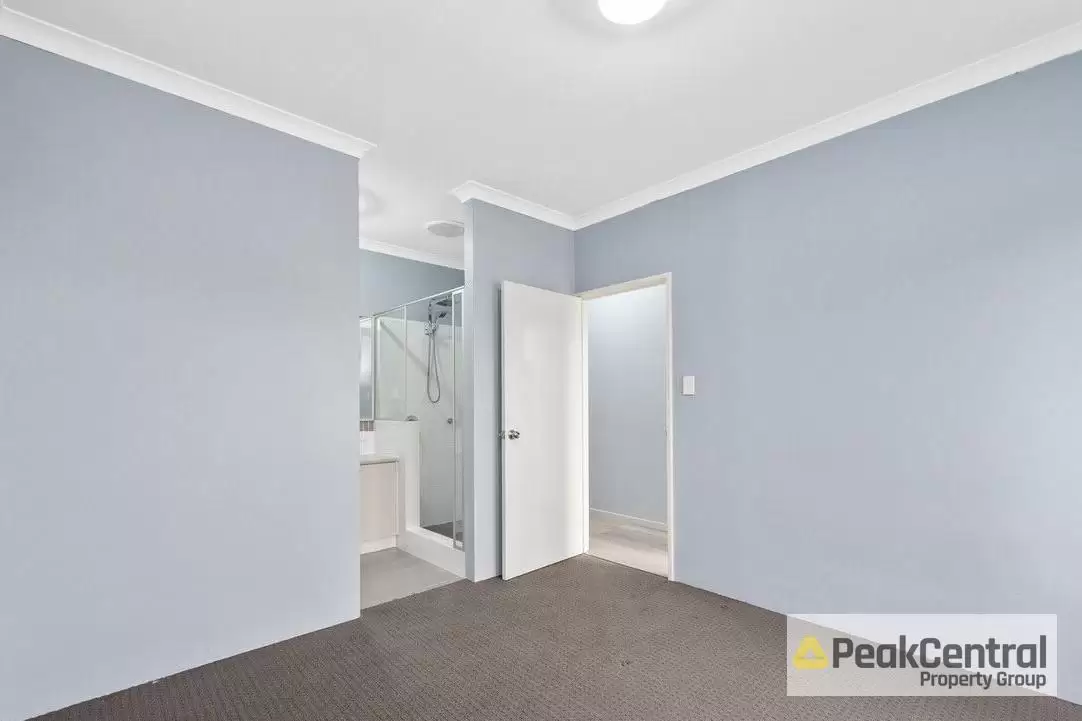 4 Yanga Court, Lakelands Leased by Peak Central Property Group - image 9