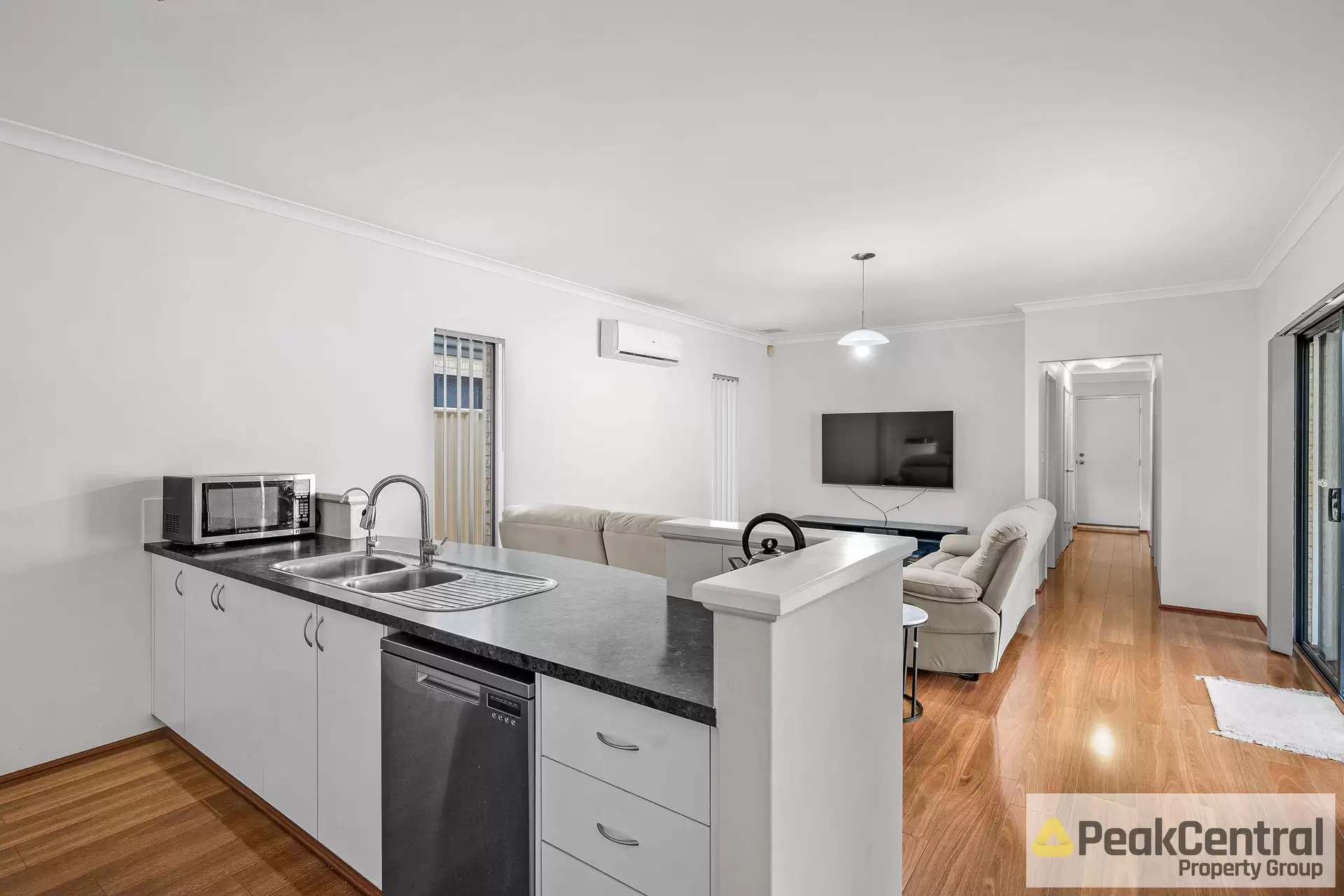 7 Yarra Promenade, Hammond Park Leased by Peak Central Property Group - image 1