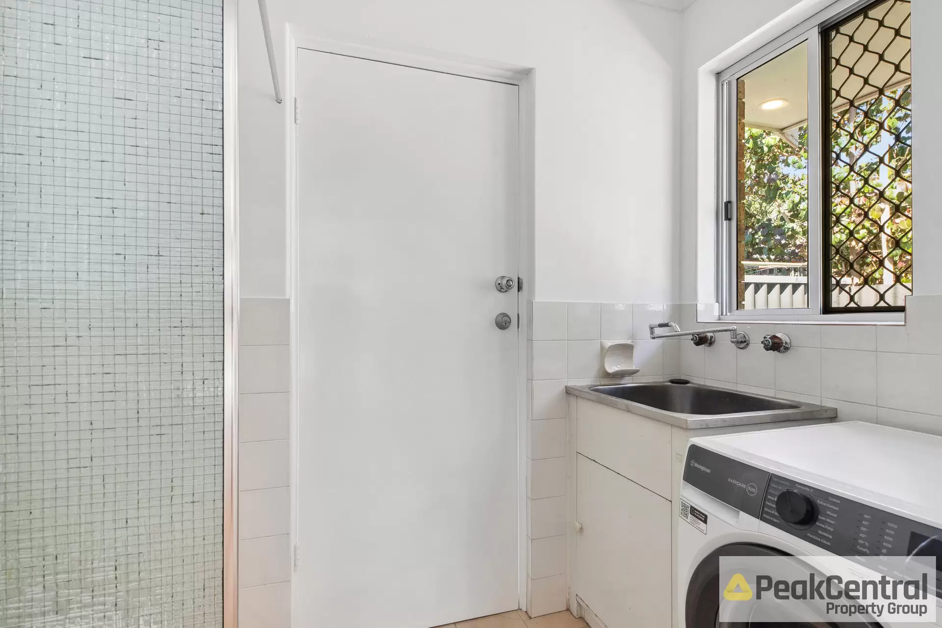 6/10-12 Palin Street, Palmyra Leased by Peak Central Property Group - image 1