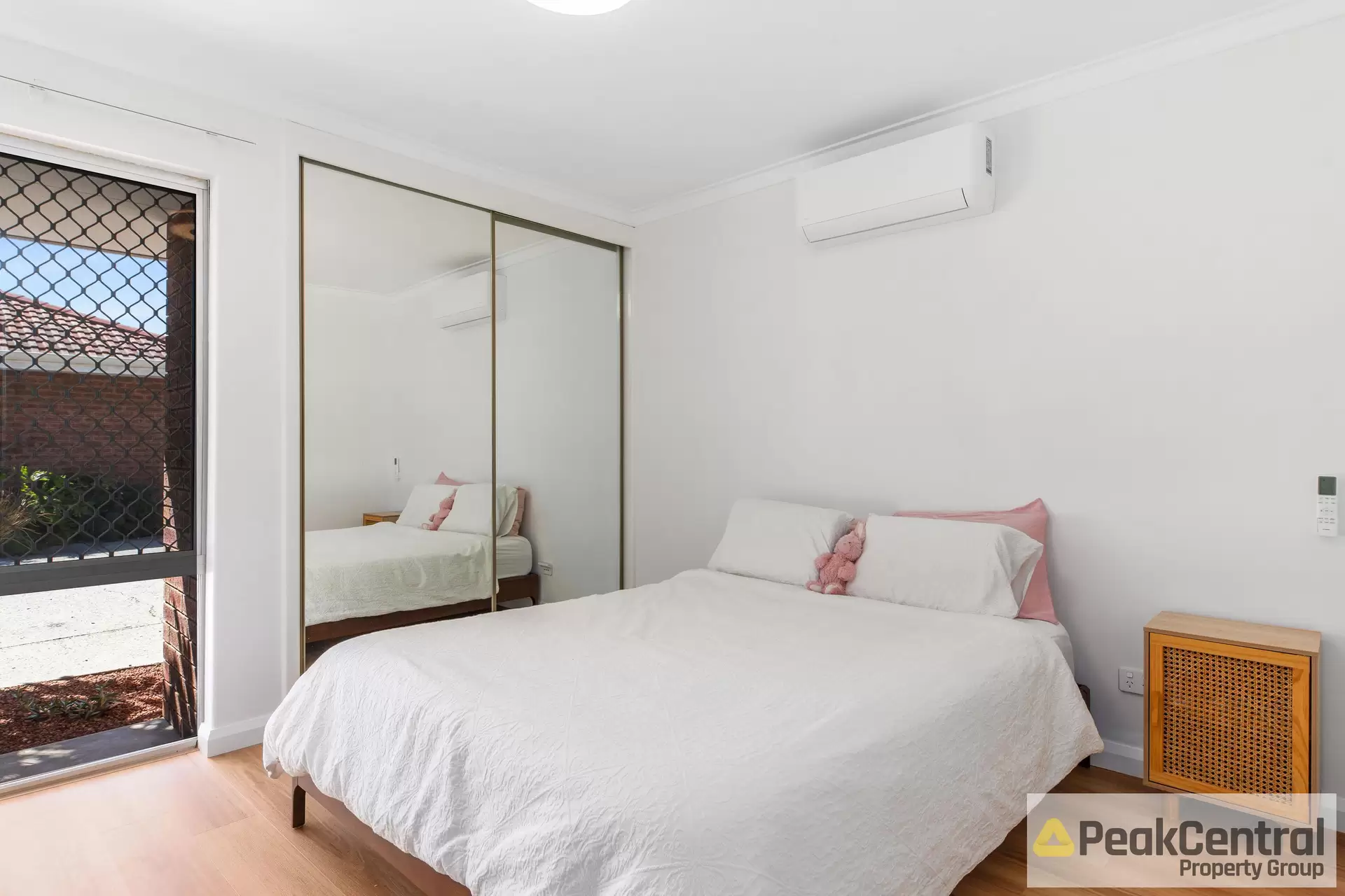 6/10-12 Palin Street, Palmyra Leased by Peak Central Property Group - image 1