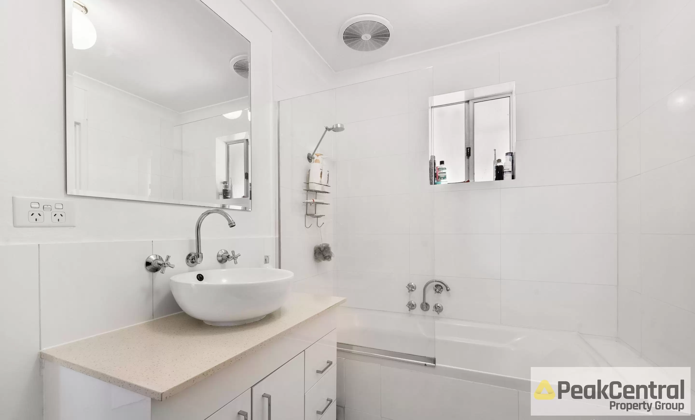 4 Tall Karri Close, Camillo Leased by Peak Central Property Group - image 8