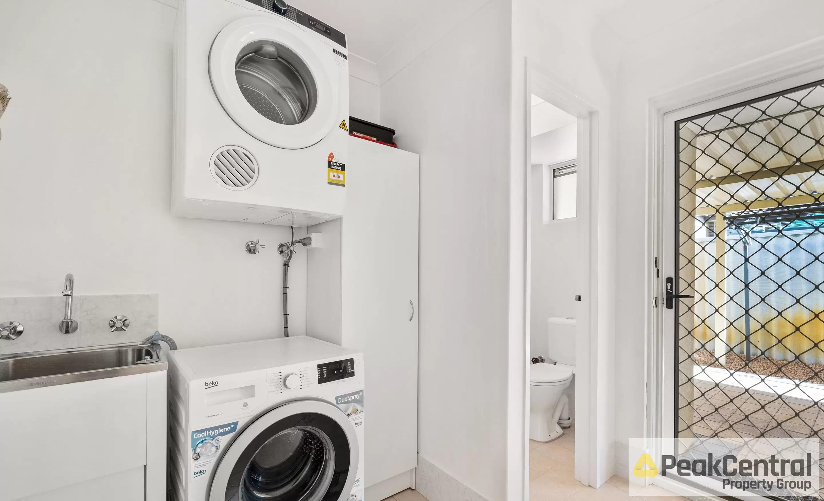 4 Tall Karri Close, Camillo Leased by Peak Central Property Group - image 9