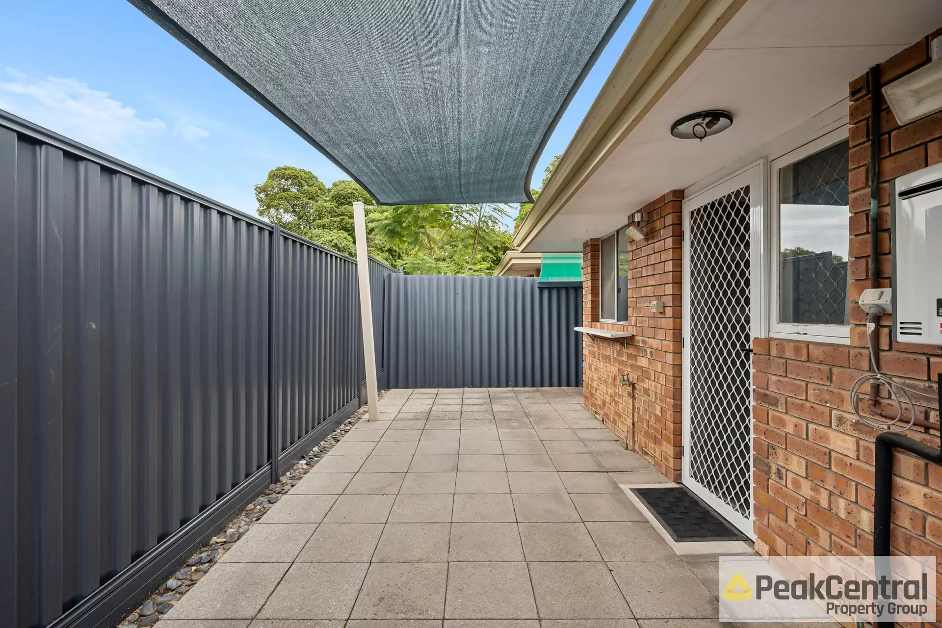 8/82-84 Waddell Road, Bicton Leased by Peak Central Property Group - image 1