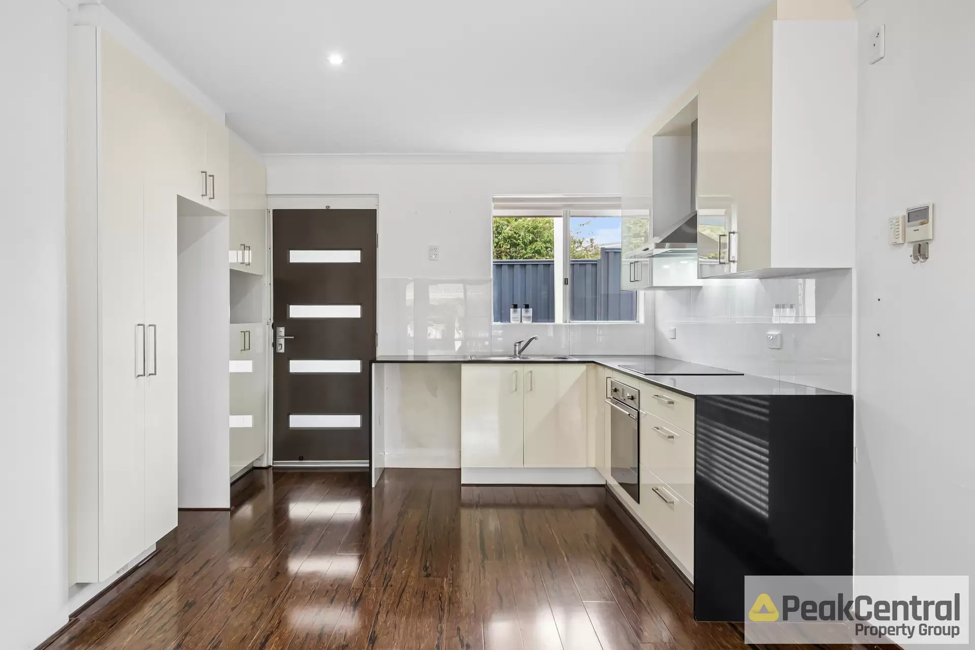 8/82-84 Waddell Road, Bicton Leased by Peak Central Property Group - image 1