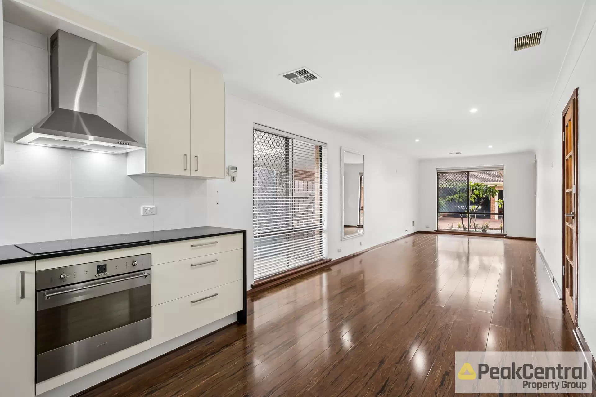 8/82-84 Waddell Road, Bicton Leased by Peak Central Property Group - image 1