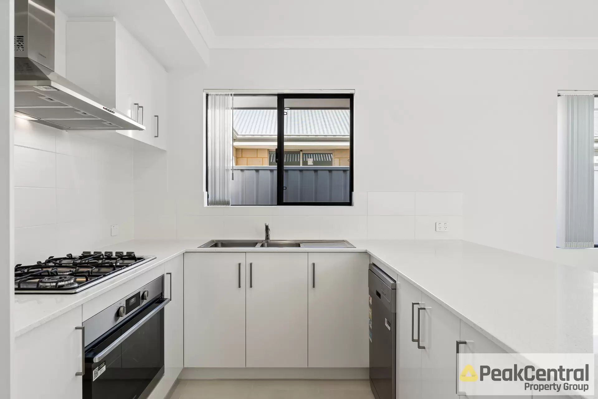33 Azzurra Loop, Two Rocks Leased by Peak Central Property Group - image 1