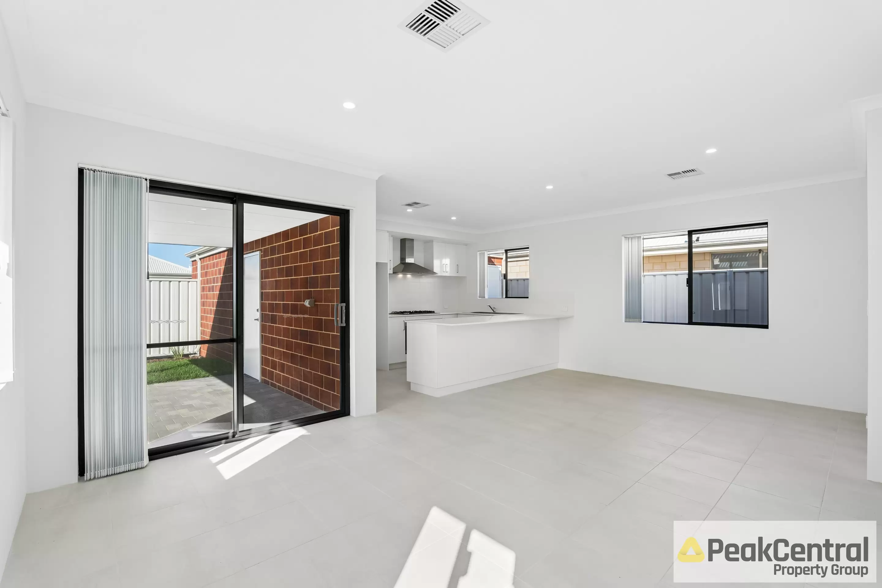 33 Azzurra Loop, Two Rocks Leased by Peak Central Property Group - image 9