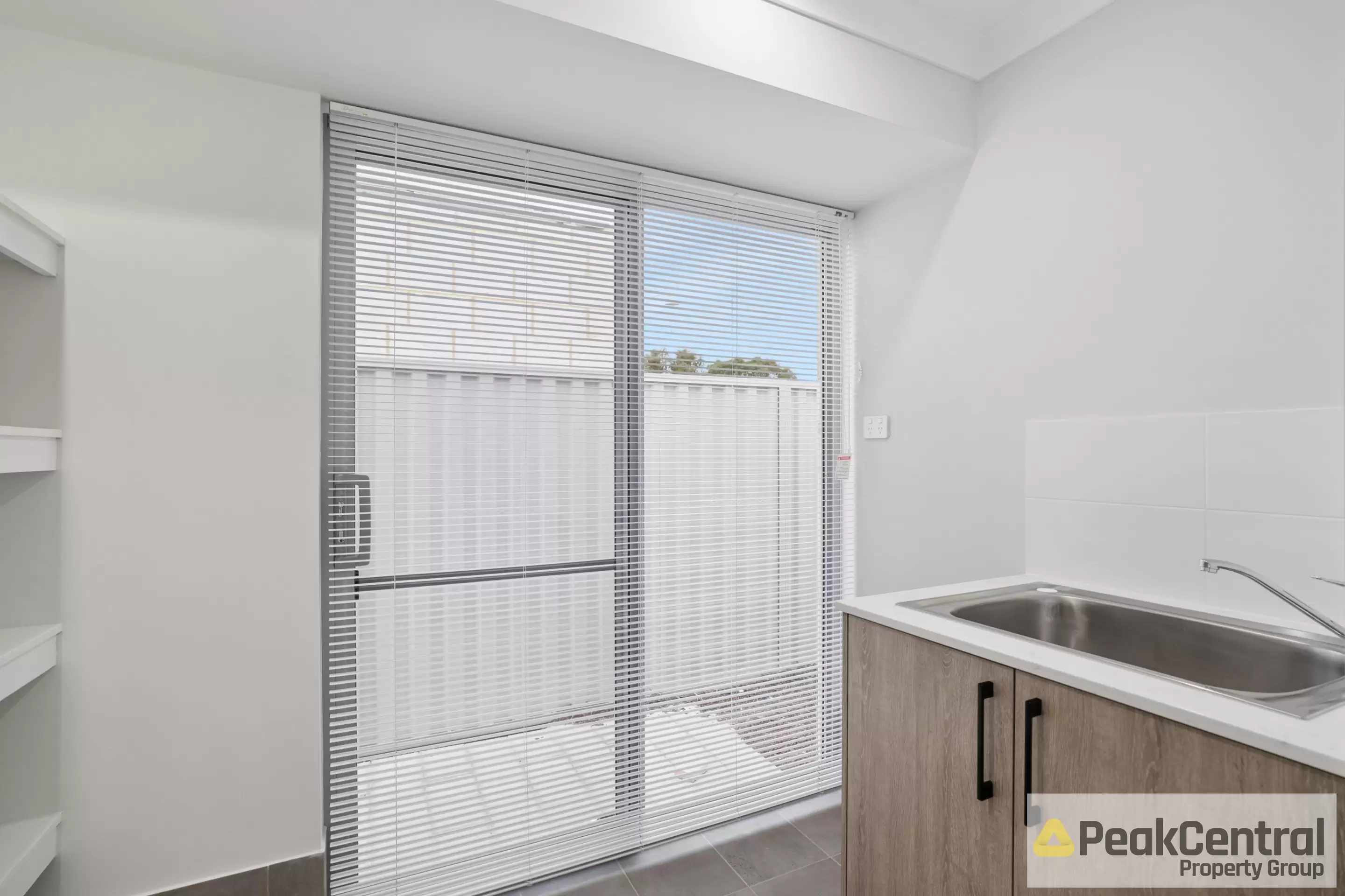 54 Glimmer Loop, Bennett Springs Leased by Peak Central Property Group - image 8