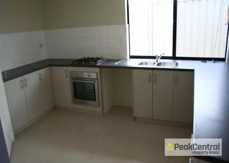 413 Lambeth Circle, Wellard For Lease by Peak Central Property Group - image 3