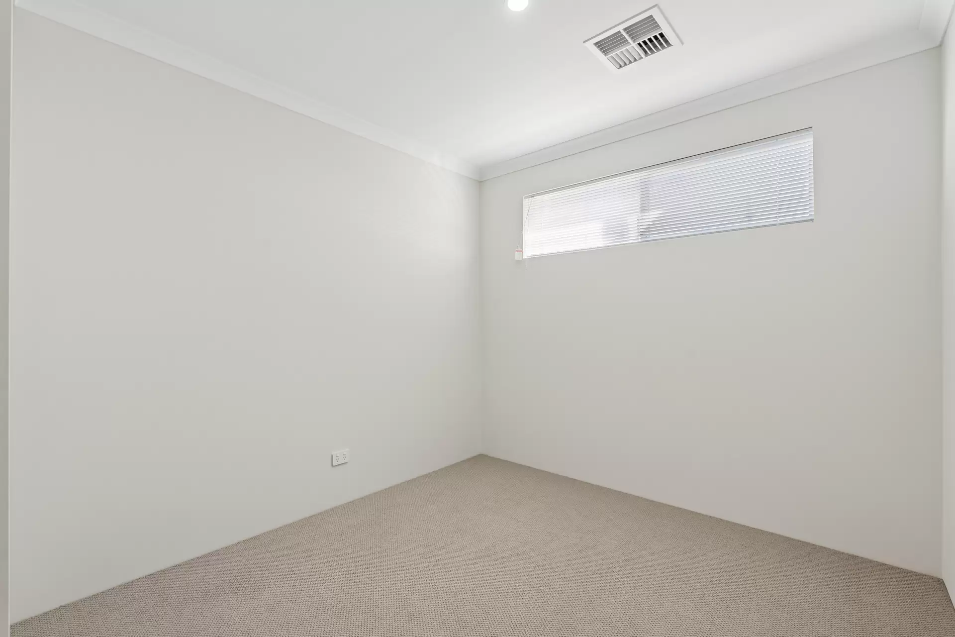 20 Paperbark Road, Sinagra Leased by Peak Central Property Group - image 1