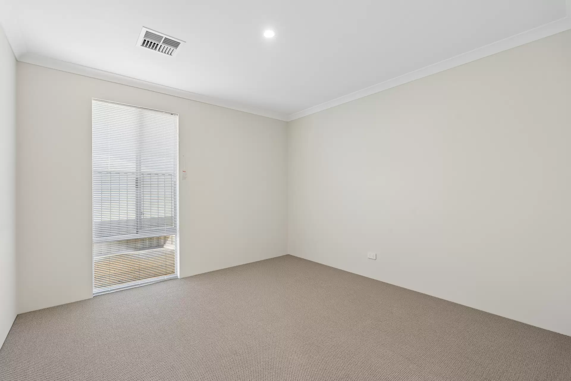 20 Paperbark Road, Sinagra Leased by Peak Central Property Group - image 1
