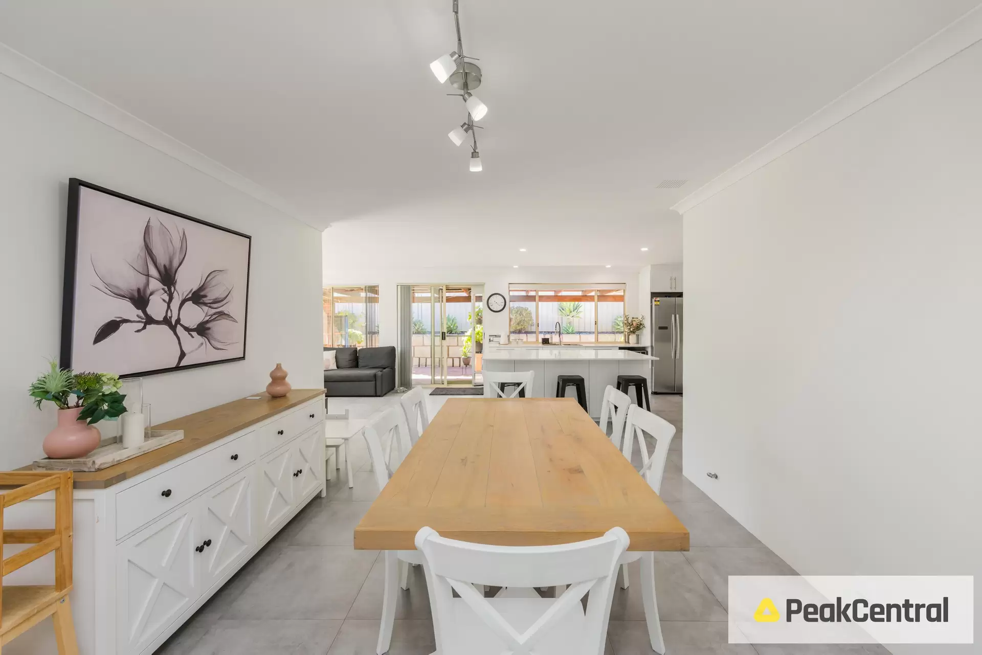 4 Karlak Close, Leda For Lease by Peak Central Property Group - image 1